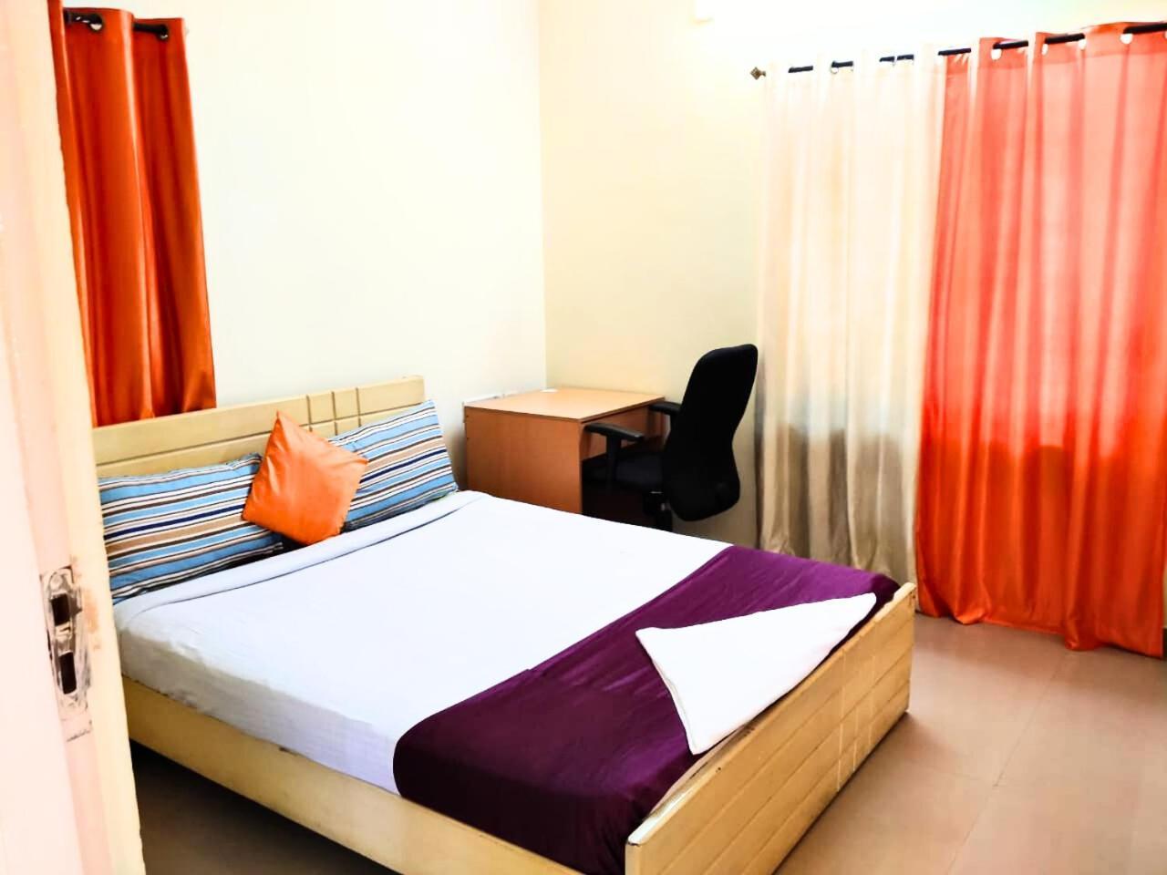 Golden Magnolia Homestay บังกาลอร์ ภายนอก รูปภาพ